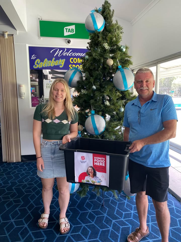 Featured image for “Christmas Giving at the Salisbury Bowls Club”